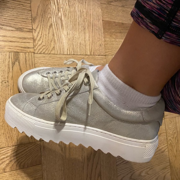 j/slides metallic sneakers - Picture 9 of 12